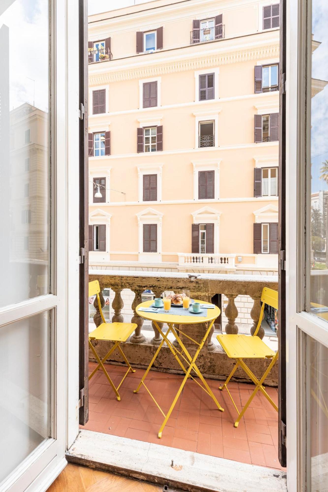Hostly - Michelangelo Midtown-center Of Appartement Rome