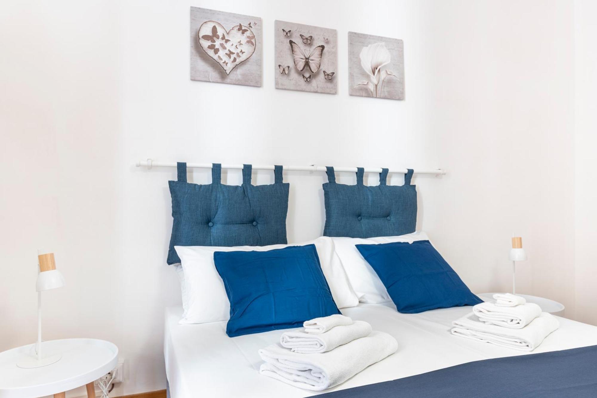 Hostly - Michelangelo Midtown-center Of Appartement
